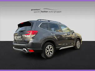 Subaru Forester Station 2.0i e-Boxer Swiss Plus