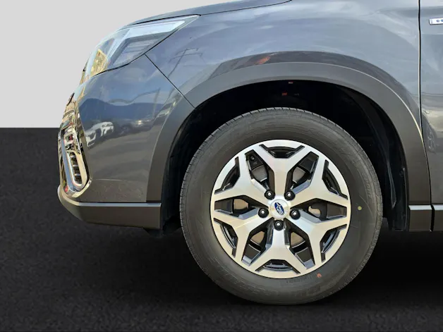 Subaru Forester Station 2.0i e-Boxer Swiss Plus