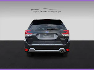 Subaru Forester Station 2.0i e-Boxer Swiss Plus