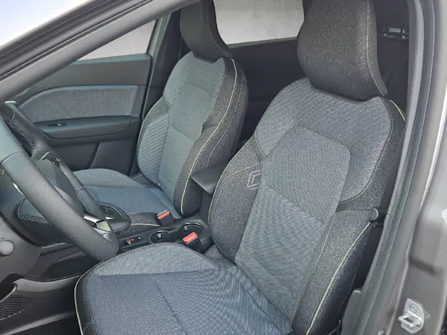 RENAULT Captur 1.8 E-Tech techno Full Hybrid 160 PS