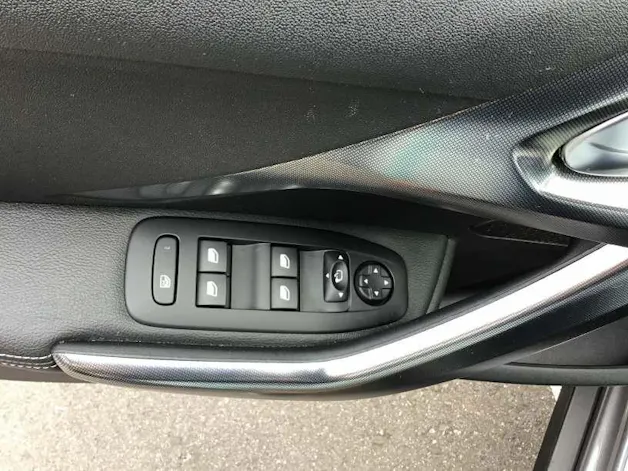 Peugeot 2008 1.6 VTi Allure