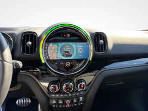 https://vehicle.imgix.net/4357038/fa8c8c63-9fc9-4897-b21c-8b9a94b9bc9e.jpg
