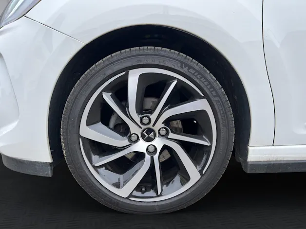 DS Automobiles 3 1.2 PureTech Sport Chic