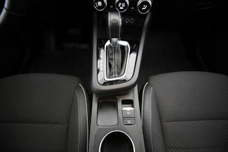 https://vehicle.imgix.net/4357184/d00025aa-77b0-4285-89a3-1c1a417695e4.jpg