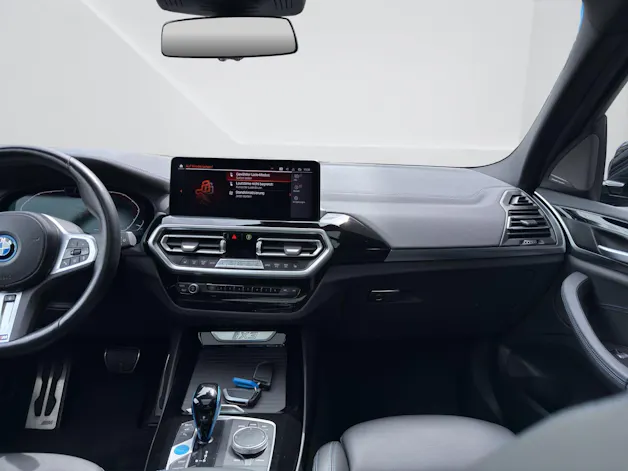 BMW iX3 IMPRESSIVE
