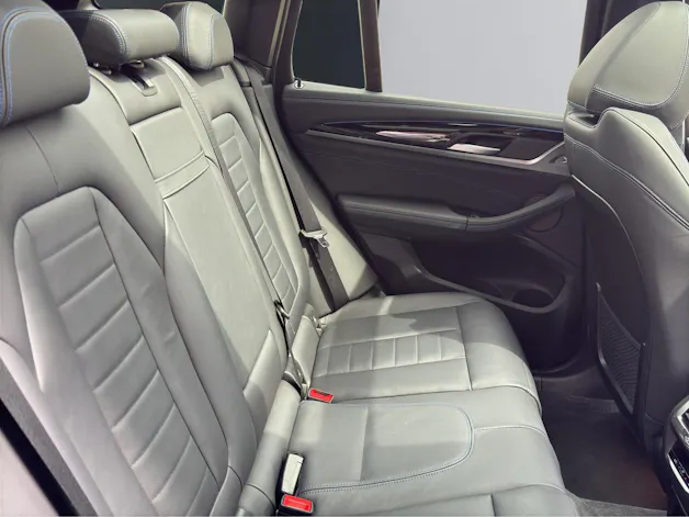 BMW iX3 IMPRESSIVE