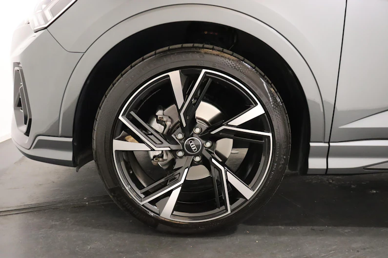 Fahrzeugbild AUDI Q3
