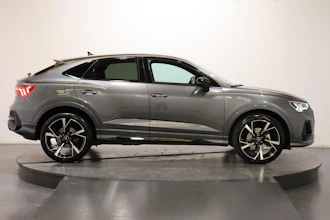 https://vehicle.imgix.net/4357240/84ba299a-6cd8-4bfd-ae8c-0a0d83d7e89f.JPG