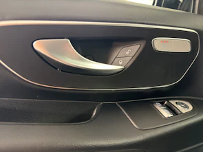 Fahrzeugbild MERCEDES-BENZ Vito 116 Kombi L 2.0 CDI Select Family
