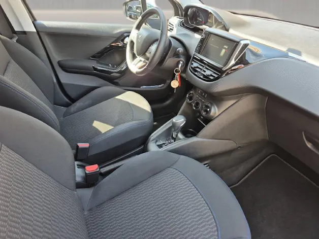Peugeot 208 1.2 PureTech Style EAT6