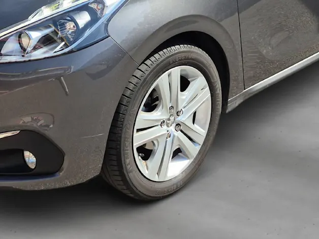 Peugeot 208 1.2 PureTech Style EAT6