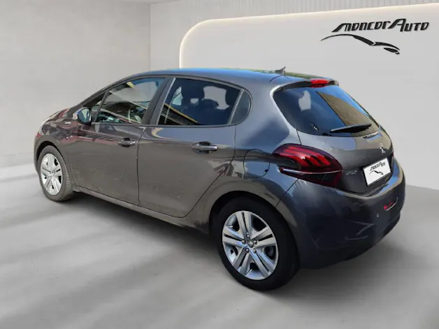 Peugeot 208 1.2 PureTech Style EAT6
