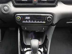 Toyota Yaris 1.5 VVT-i HSD Trend