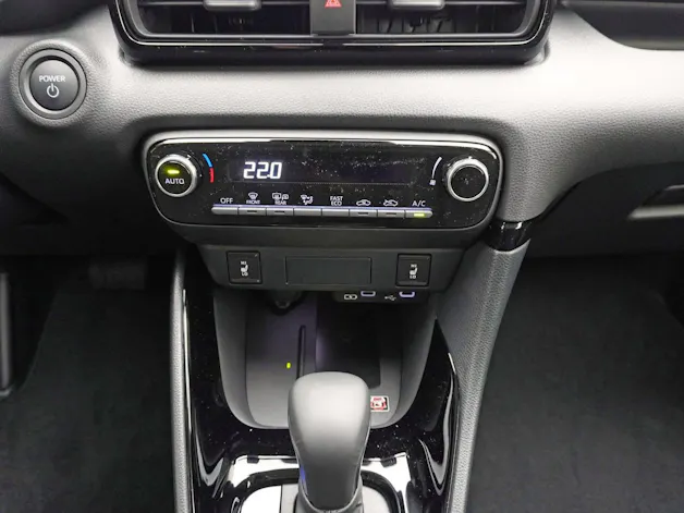 Toyota Yaris 1.5 VVT-i HSD Trend