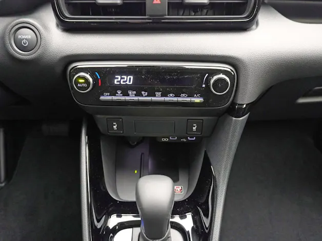 Toyota Yaris 1.5 VVT-i HSD Trend