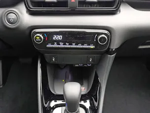 Toyota Yaris 1.5 VVT-i HSD Trend