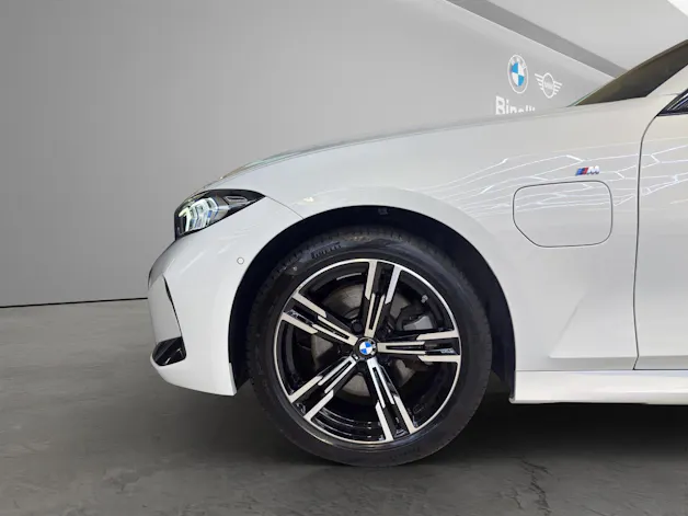 BMW 330e xDrive Touring M-SportPaket