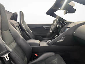 https://vehicle.imgix.net/4357367/020fb301-4248-4e19-a885-63103e2fd642.jpg