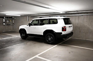 image du véhicule TOYOTA Land Cruiser 2.8 D 48V Comfort