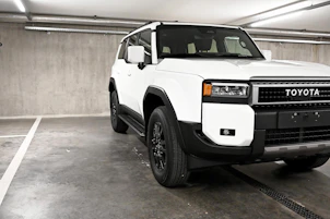 image du véhicule TOYOTA Land Cruiser 2.8 D 48V Comfort