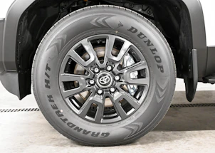 image du véhicule TOYOTA Land Cruiser 2.8 D 48V Comfort