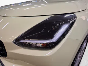 Suzuki Swift 1.2 Sakura Hybrid