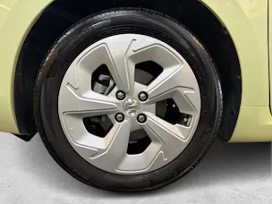 Suzuki Swift 1.2 Sakura Hybrid