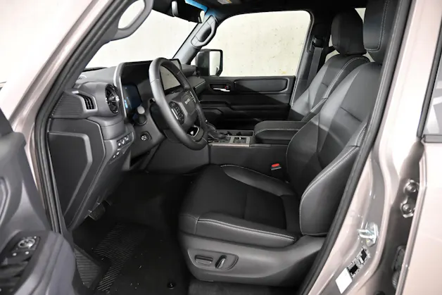 Toyota Land Cruiser 2.8 D 48V 230 Rebel