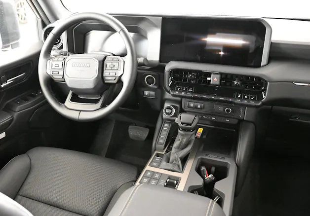 Toyota Land Cruiser 2.8 D 48V 230 Rebel