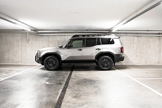 https://vehicle.imgix.net/4357382/43d55b36-99fc-484d-a8ea-9a8cc13915bf.jpg