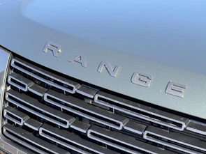 Fahrzeugbild LAND ROVER Range Rover 3.0 I6 P550e Autobiography