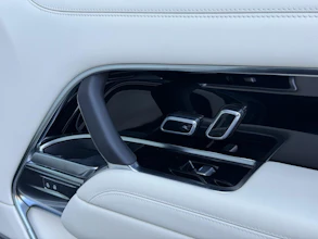 https://vehicle.imgix.net/4357414/9e98d443-6e8a-42fe-a729-c5ee84d54f28.jpeg