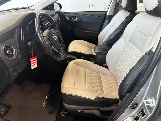 Toyota Auris Touring Sports 1.8 HSD Terra