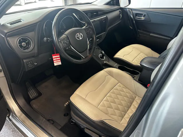 Toyota Auris Touring Sports 1.8 HSD Terra