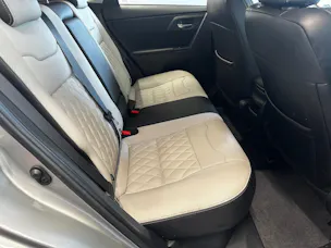 Toyota Auris Touring Sports 1.8 HSD Terra