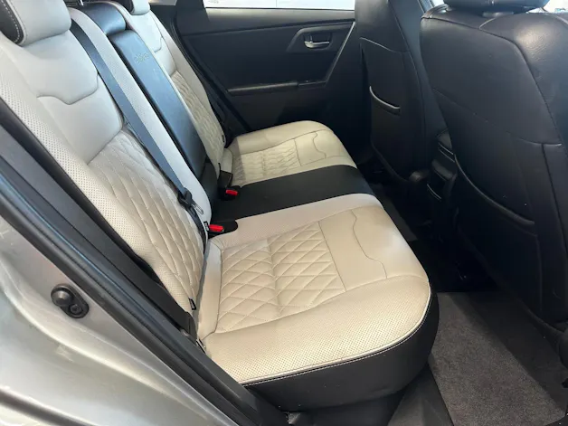 Toyota Auris Touring Sports 1.8 HSD Terra