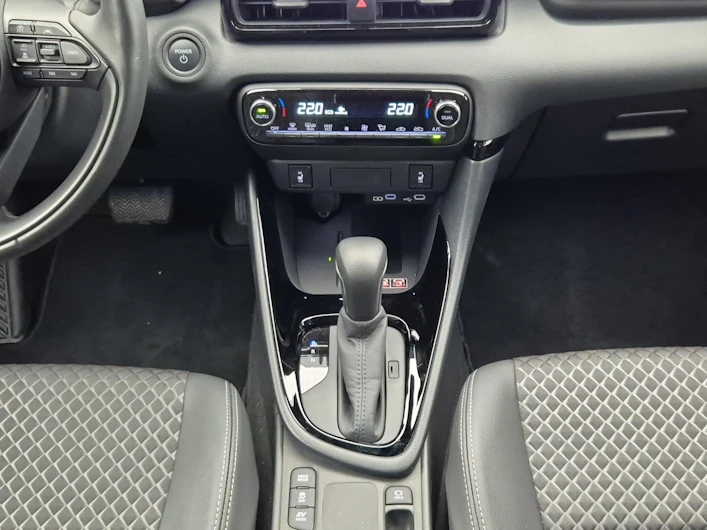 Fahrzeugbild TOYOTA YARIS