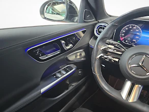 https://vehicle.imgix.net/4357476/bd0f4493-4ce6-4aa4-9030-8ece59a8f556.jpg