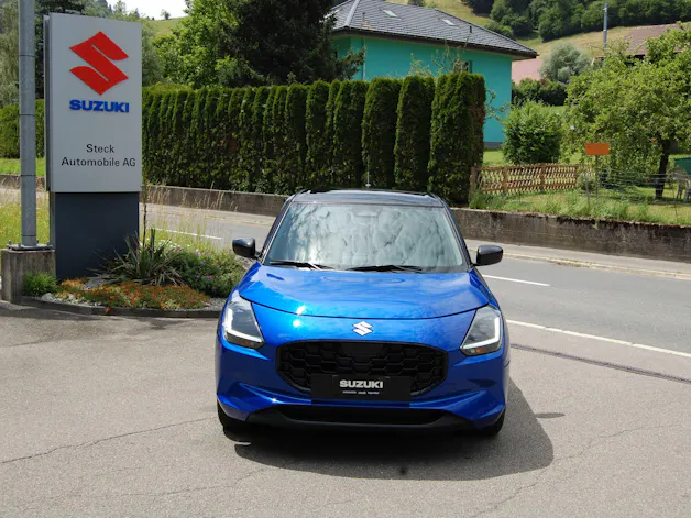 Suzuki Swift 1.2 Sakura Hybrid