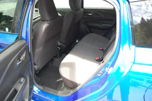 Suzuki Swift 1.2 Sakura Hybrid