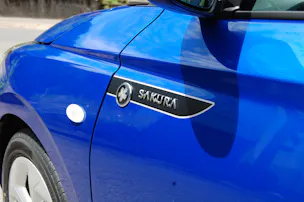 Suzuki Swift 1.2 Sakura Hybrid