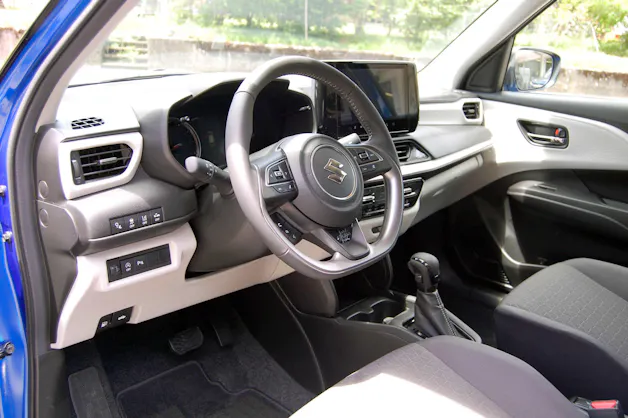Suzuki Swift 1.2 Sakura Hybrid