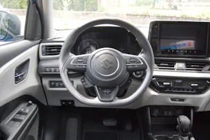 Suzuki Swift 1.2 Sakura Hybrid