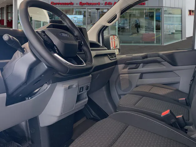 Ford Transit C Van 320 L2 2.5 Duratec 233 Trend PHEV