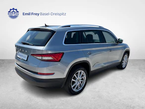 https://vehicle.imgix.net/4357520/01532d0b-dbb7-4461-a076-499f084e8544.jpg