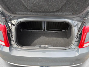 https://vehicle.imgix.net/4357526/f523d3f5-0d38-46fd-b91a-c057f6c58549.jpg