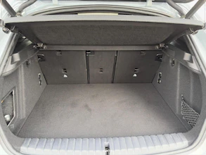 https://vehicle.imgix.net/4357541/e3915bde-13bb-4790-964b-96f5ae0c6590.jpg