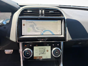 https://vehicle.imgix.net/4357552/1fd89c39-901d-4128-928d-b8bc81d5148c.jpg