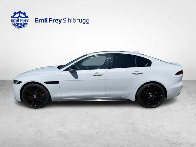 Jaguar XE 2.0 T 300 R-Dynamic Black AWD