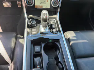 Jaguar XE 2.0 T 300 R-Dynamic Black AWD